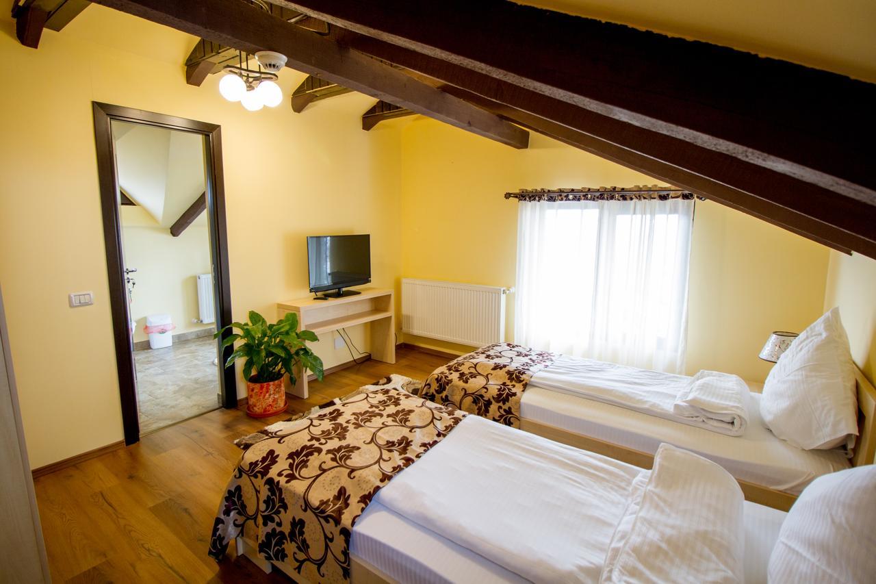 Green Garden Resort Odobesti Habitación foto