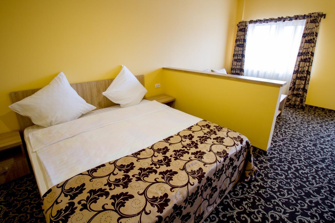 Green Garden Resort Odobesti Habitación foto